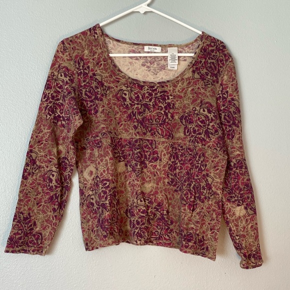 liz & co. Tops - Liz & Co Fitted Long Sleeve Blouse in Pink and Purple